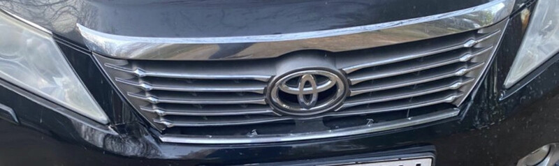 Решетка радиатора Toyota Camry 50 2012 г.  Ковель