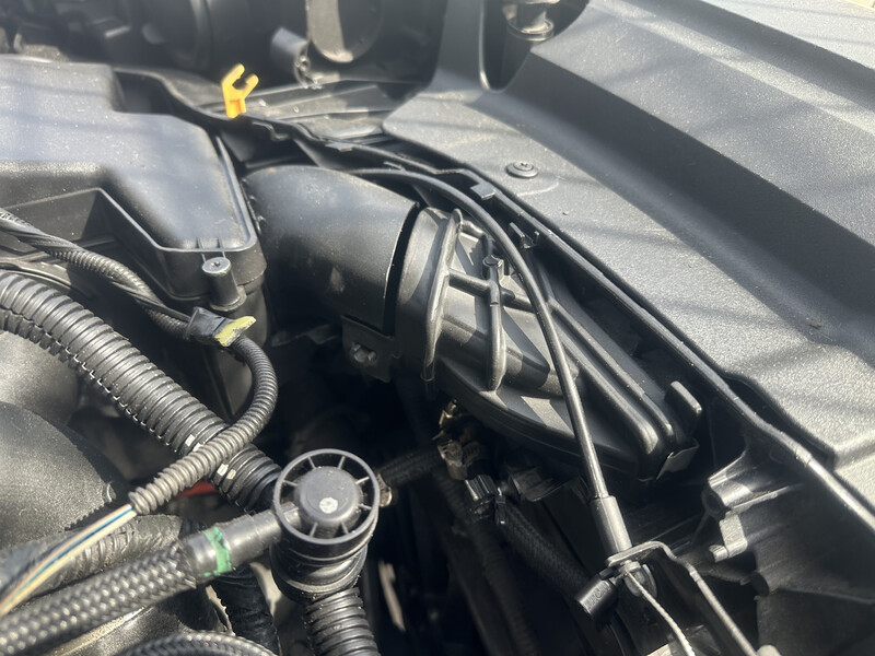 Воздуховод воздушного фильтра Ford Escape  2018 1.5 Бензин Одесса