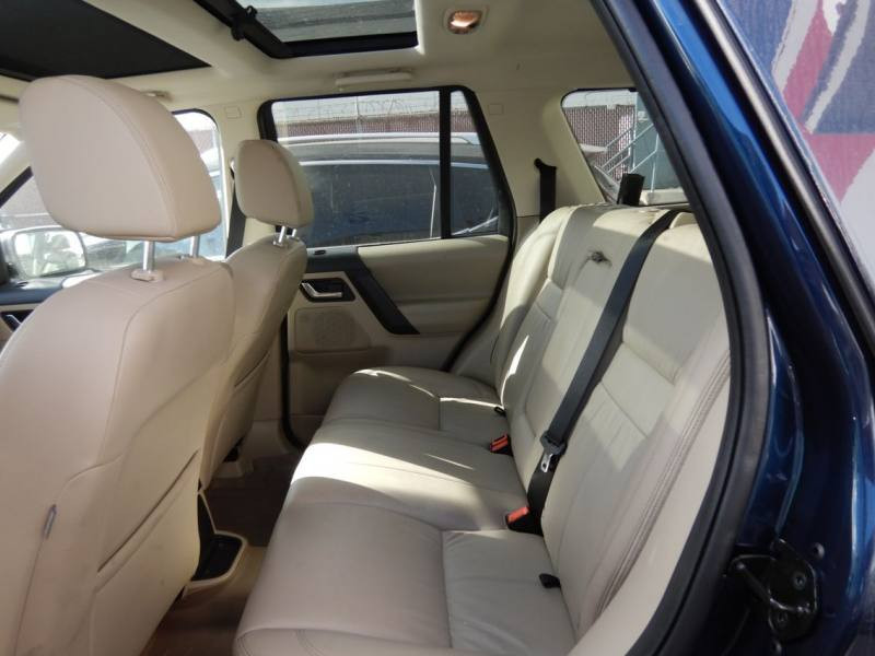 Задние подголовники и шторка в багажник Land Rover Freelander  2013 2.0 Бензин Харьков