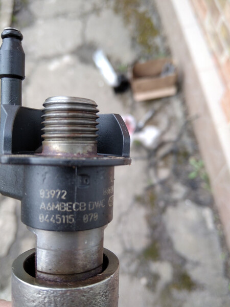 Форсунка інжектора 0445115077   BMW X5