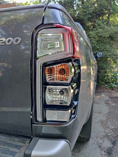 Задние фонари Mitsubishi L 200  2018  Электро 
