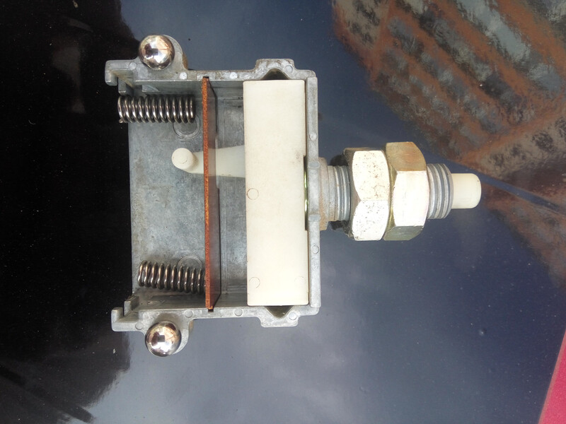 Кнопка кик-дауна Subaru Forester SG  2004 універсал 2.0 Бензин 