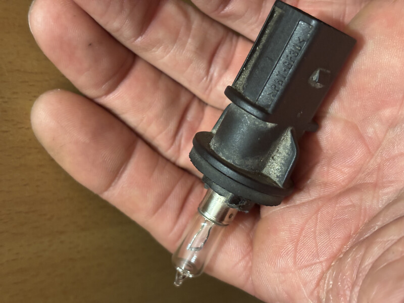 Фишка под лампу габарита Volvo XC60 універсал 2017 р.  1.8 л бензин Київ