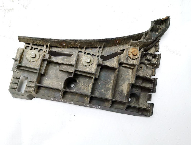 Кронштейн бампера Audi A4 B5  2000 