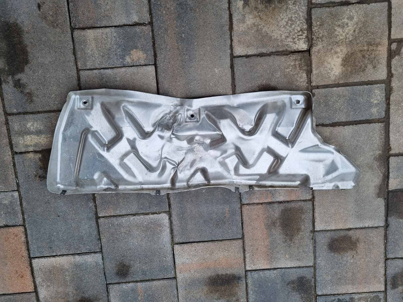 Отражатель глушителя Audi Q5  2020 