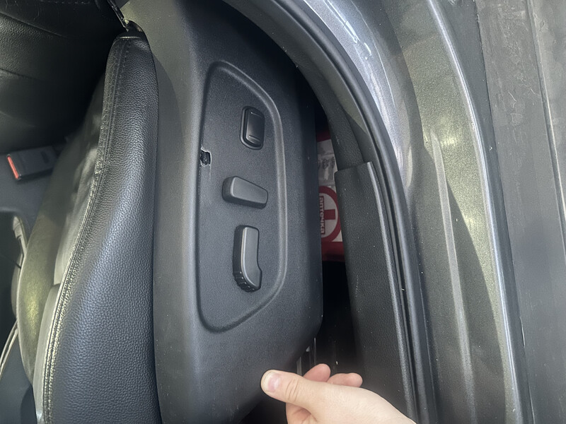 Пластик сидіння водія Nissan Rogue  2014 2.5 Бензин 