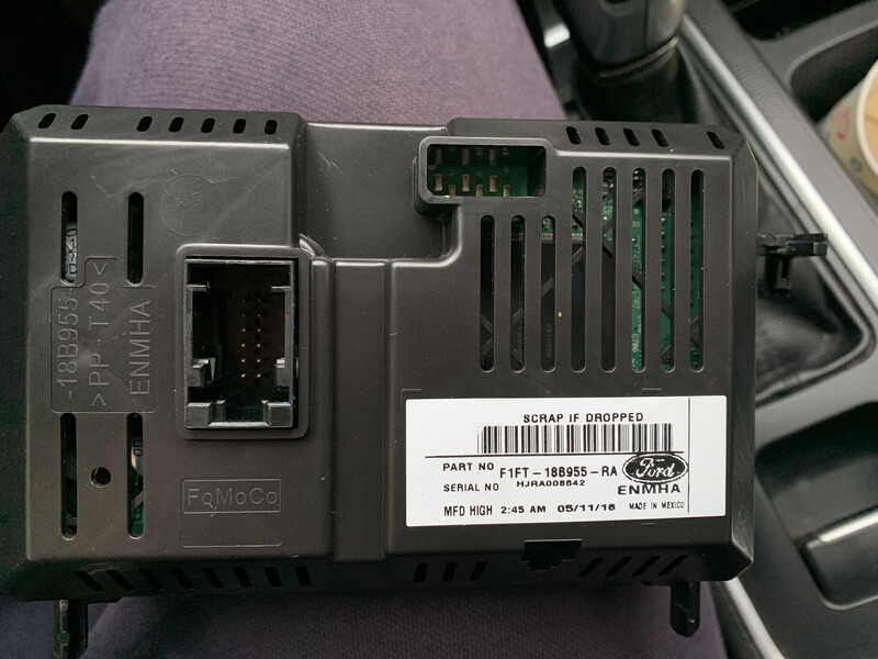 Дисплей Ford Escape 2016 г.  2.5 л бензин Киев