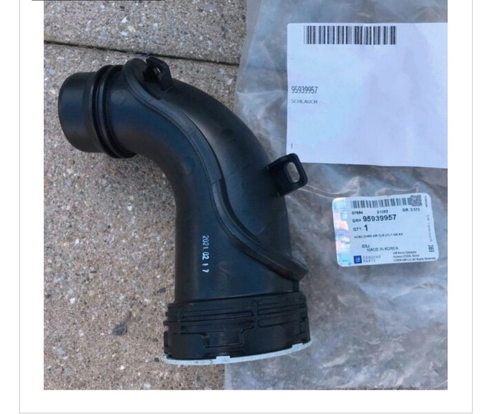 Патрубок интеркулера 95939957   Chevrolet Cruze, Chevrolet Orlando