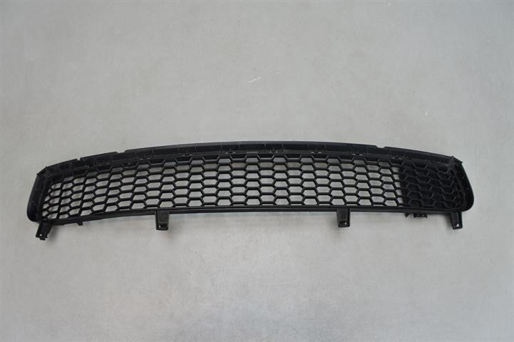 Решетка бампера 51118047339   BMW X5