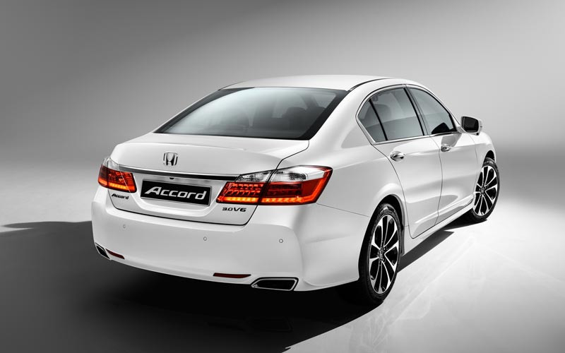 Наконечники глушителя Honda Accord 9  2015 2.4 Бензин Хмельницкий
