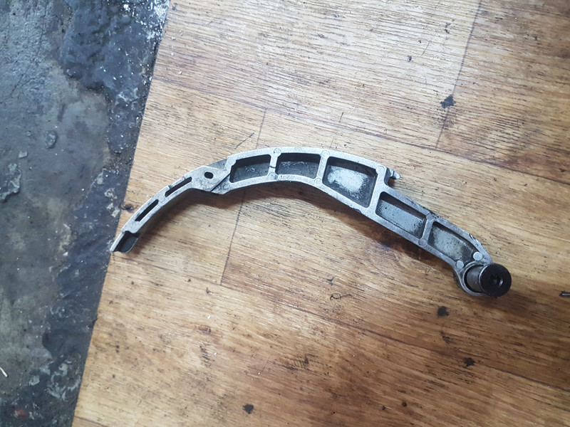 Заспокоювач ланцюга ГРМ Nissan Primera  2002 хетчбек 2.2 Дизель 