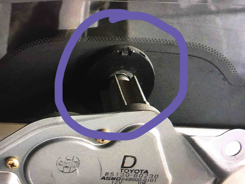 Резиновая втулка стекла Lexus GX 2004 г.  4.7 л бензин Днепр