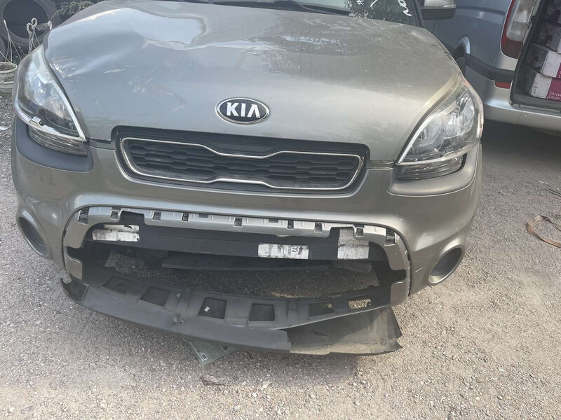 Решетка бампера Kia Soul хэтчбек 2011 г.  1.6 л бензин Запорожье