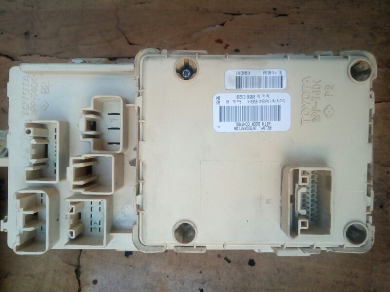 Блок предохранителей Toyota Avensis  2008  Бензин Одесса