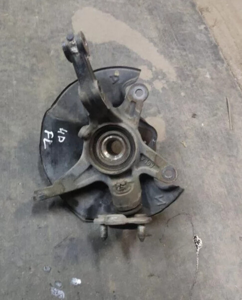 Поворотний кулак 51216-SNA-010   Honda Civic