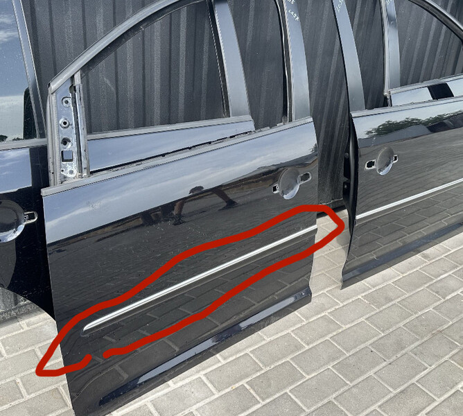 Молдинг Volkswagen Touran универсал 2008 г.  2.0 л бензин Винница