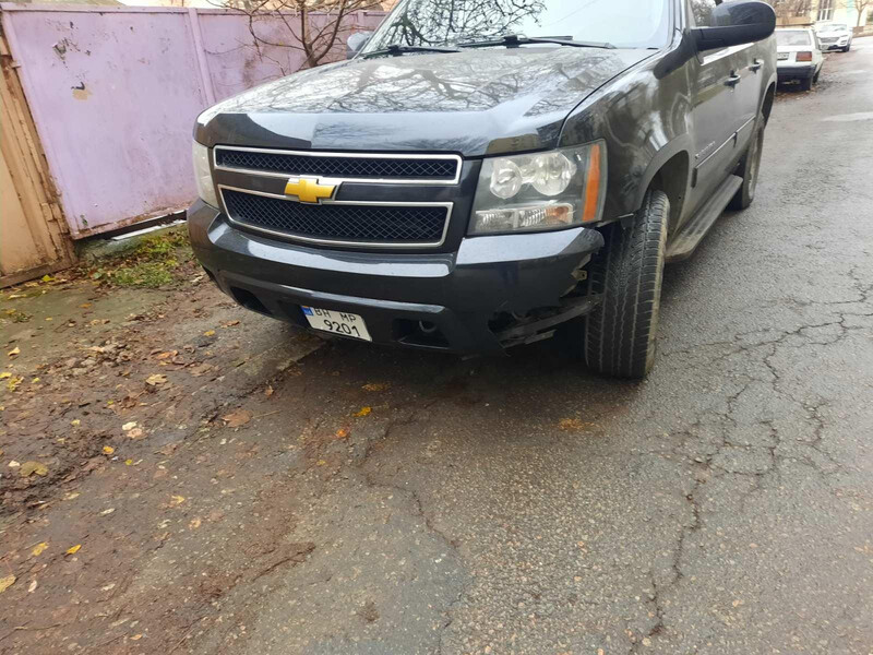 Бампер передній Chevrolet Suburban  2012 5.3 Бензин 