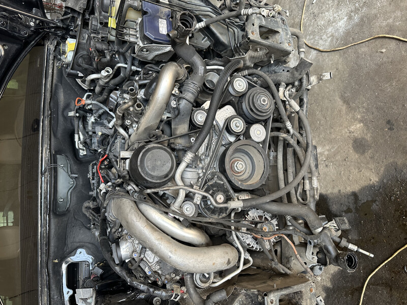 Двигатель Mercedes GL-Class X166 2013 г.  4.7 л бензин