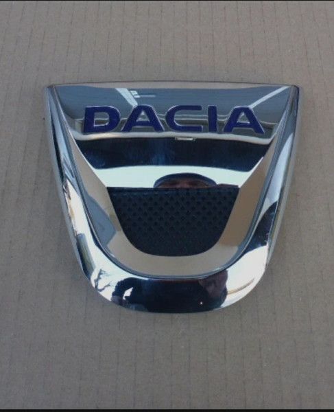 Эмблема переднего бампера Dacia Logan  2018  Бензин Одесса