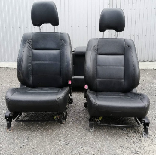 Комплект сидінь Subaru Forester SG  2006 універсал 2.0 Бензин Кременчук