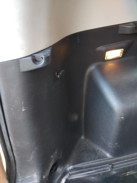 Обшивка багажника (левая сторона) Kia Soul  2013 1.6 Бензин 