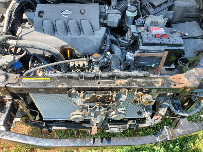 Верхня центральна планка рамки радіатора Nissan X-Trail T31  2008 2.0 Бензин Миргород