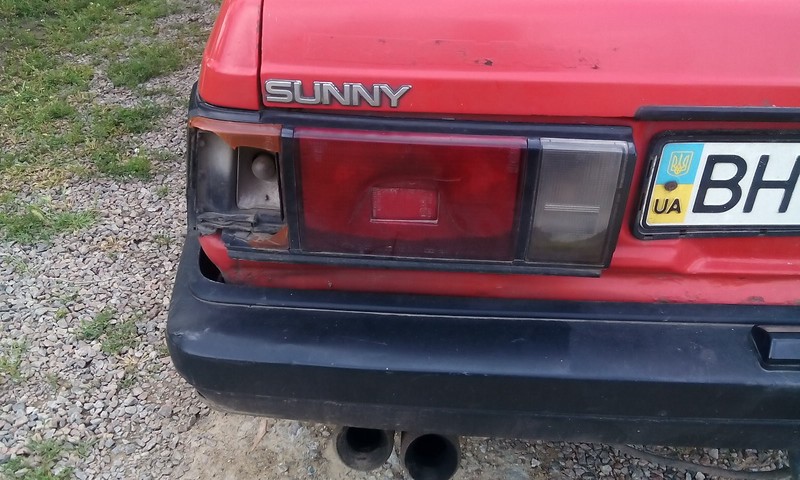 Стопы задние наружные Nissan Sunny B12  1986 1.5 Бензин Одесса