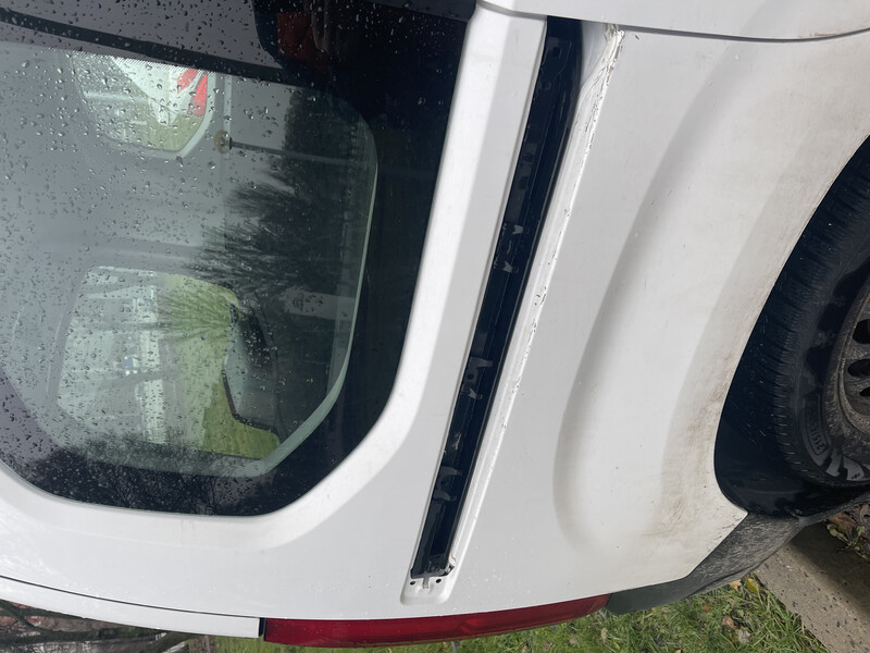 Молдинг на направляющую сдвижной двери задней правой Citroen Berlingo  2019 1.5 Дизель 