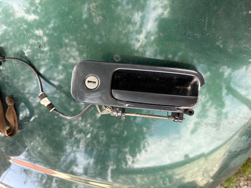 Ручка кришки багажника Volkswagen Golf  2003 хэтчбек 1.6 Дизель Ивано-Франковск