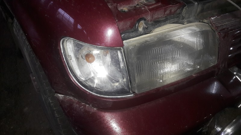 Поворотник Kia Sportage 1998 г.  2.0 л бензин Ровно