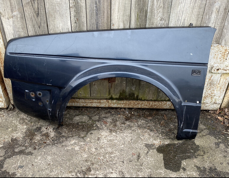 Крыло переднее Volkswagen Jetta  1992 хэтчбек 1.8 Бензин Дубровица