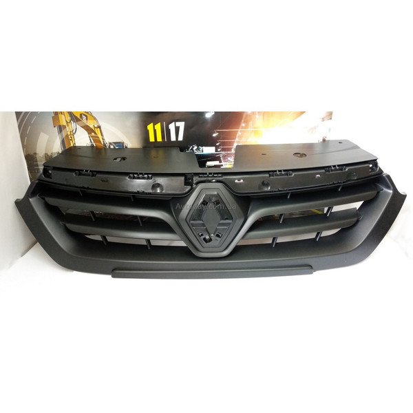 Решетка радиатора Renault Lodgy 2013 г.  1.5 л дизель Киев