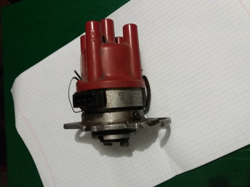 Трамблер Ford Escort универсал 1977 г.  1.4 л бензин Старая Выжевка