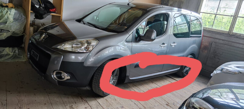 Накладка порога Peugeot Partner  2010 1.6 Бензин Луцк