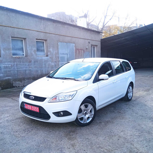 Крило правое в цвет Ford Focus  2010 универсал 2.0 Дизель 