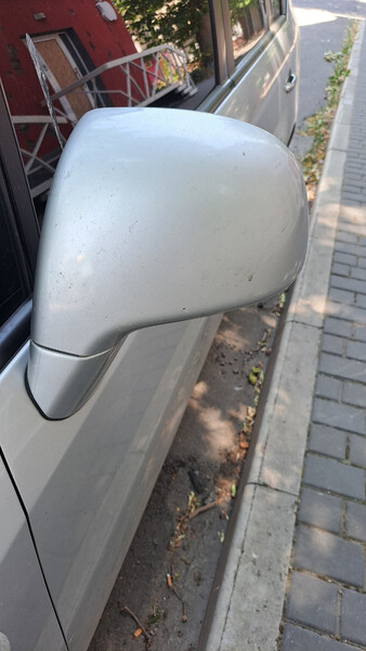 Дзеркало праве Kia Carens 3  2007 хетчбек 2.0 Бензин Хмельницький
