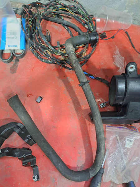 Нижний патрубок радиатора Land Rover Discovery  2015 3.0 Бензин Киев