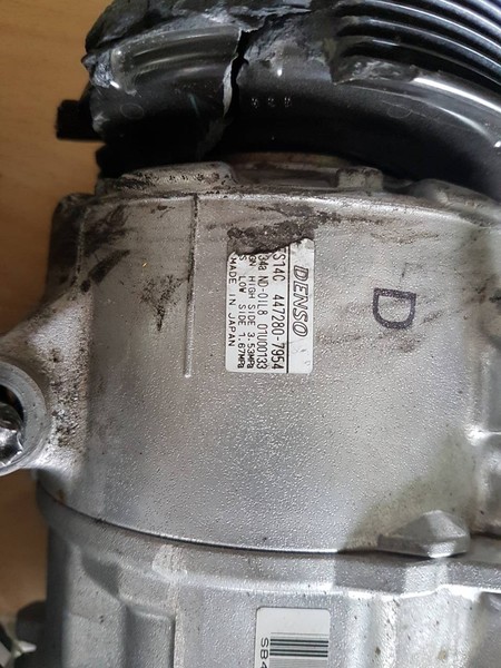 Компрессор кондиционера 88310-42370   Toyota RAV4