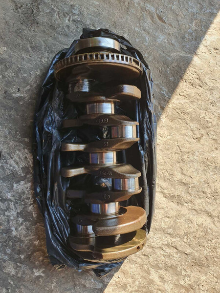 Коленвал Volkswagen Passat CC  2011 2.0 Бензин Днепр