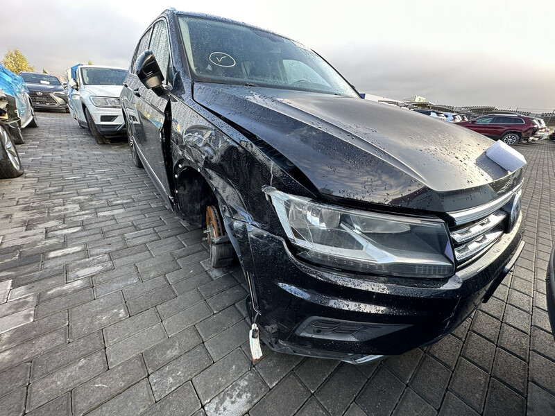 Фара права Volkswagen Tiguan  2018 2.0 Бензин Червоноград