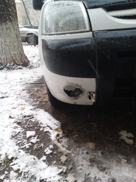 Корпус противотуманки передней, бампер Peugeot Partner  2007 1.6 Дизель 