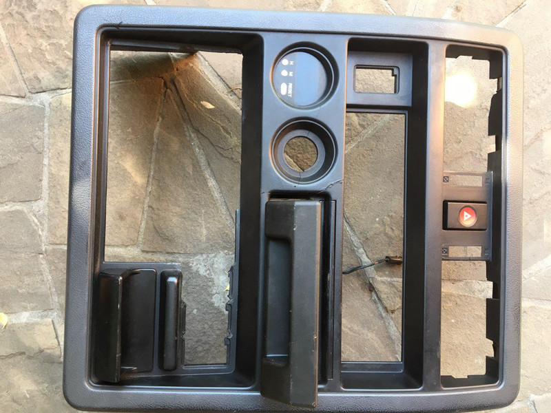 Панель на торпеду Nissan Patrol Y60  1995 2.8 Дизель Черкассы