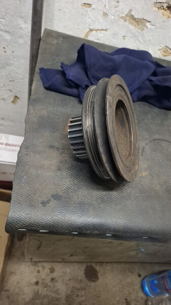 Шкив коленчатого коленвала Ford Transit  1986 2.5 Дизель Днепр