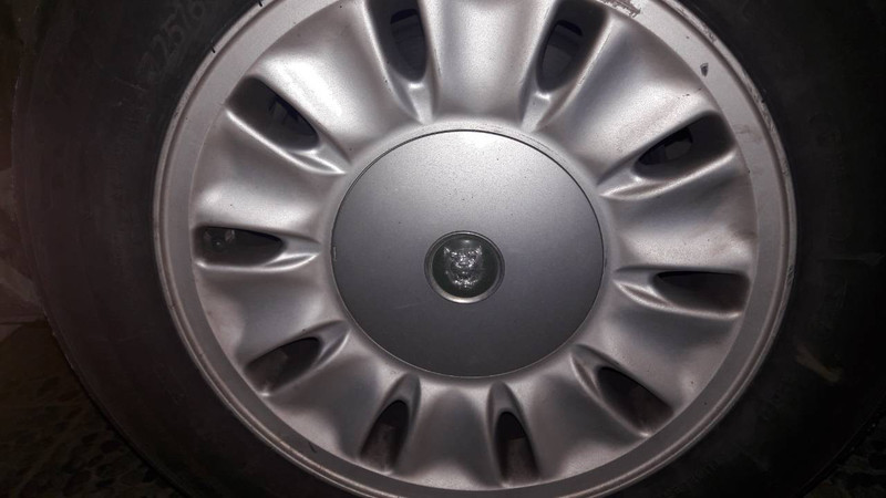 Центральный колпак колеса Jaguar Sovereign  2000 4.0 Бензин Черкассы