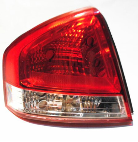 Фонарь задний левый Kia Cerato 2007 г.  1.6 л бензин Житомир