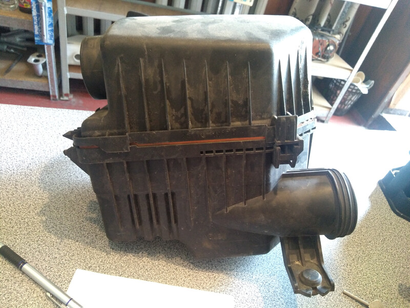 Корпус воздушного фильтра Kia Rio 3 2015 г.  1.4 л бензин Киев