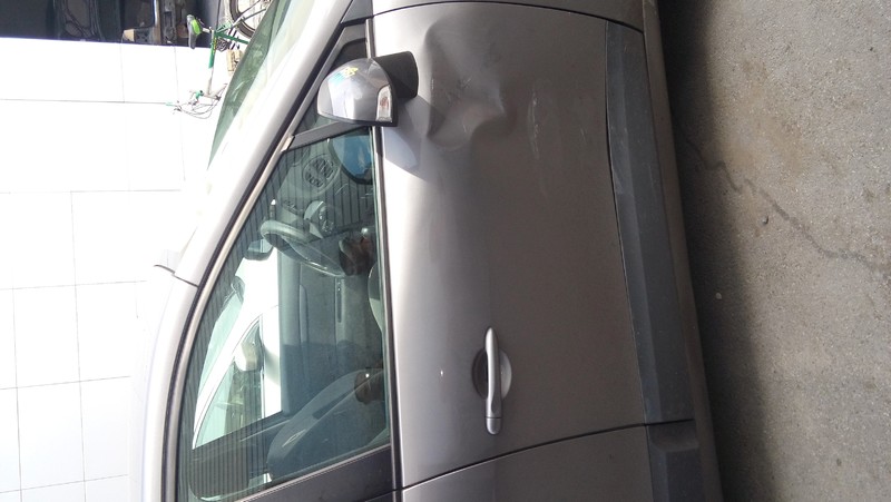 Дверь передняя правая голая Renault Scenic 3  2011 1.5 Дизель 