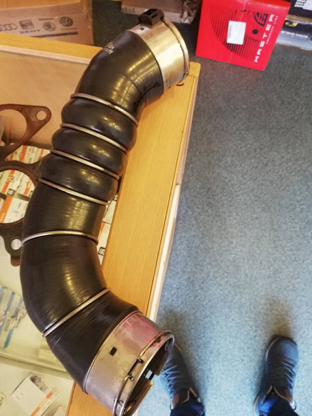 Патрубок воздуховода Nissan Murano 50 2007 2.5 Дизель Запорожье