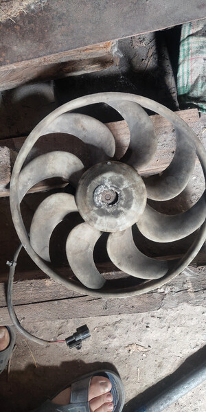 Вентилятор кондиционера Toyota Avensis  1998 Одесса