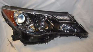 Основна фара у зборі 811100R042   Toyota RAV4
